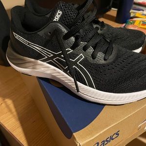 Womens asics gel excite 8 size 8 brand new with box